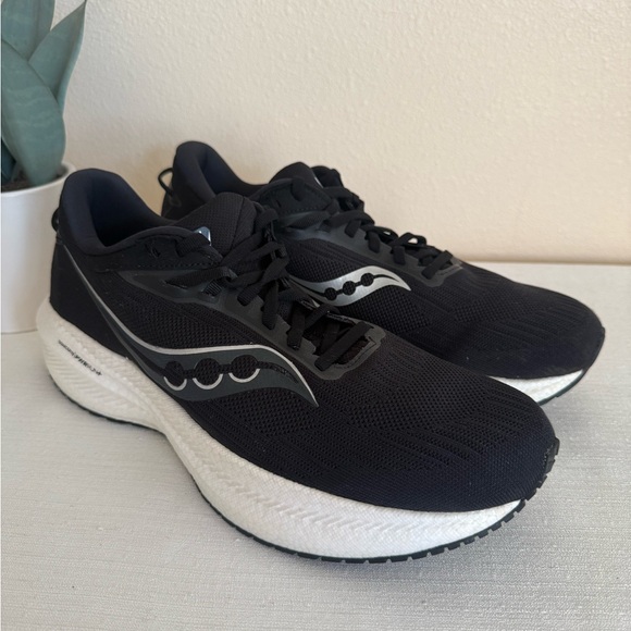 Saucony Triumph Form Fit Black Mesh Running Sneakers Men’s 12 - Picture 4 of 14